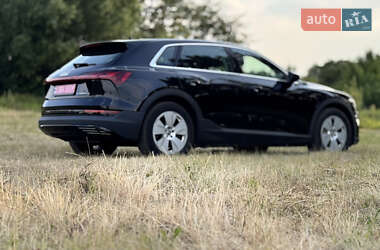 Внедорожник / Кроссовер Audi e-tron 2019 в 