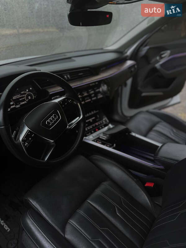 Внедорожник / Кроссовер Audi e-tron 2019 в Дрогобыче