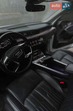 Внедорожник / Кроссовер Audi e-tron 2019 в 