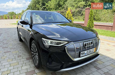 Внедорожник / Кроссовер Audi e-tron 2020 в 