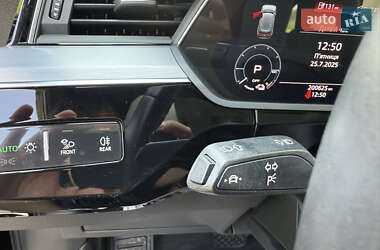 Внедорожник / Кроссовер Audi e-tron 2020 в 