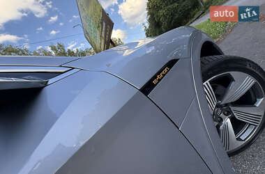 Внедорожник / Кроссовер Audi e-tron 2020 в 