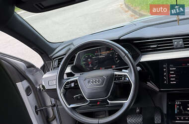 Внедорожник / Кроссовер Audi e-tron 2020 в 