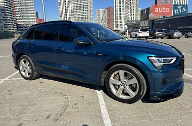 Внедорожник / Кроссовер Audi e-tron 2019 в 