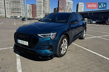 Внедорожник / Кроссовер Audi e-tron 2019 в 