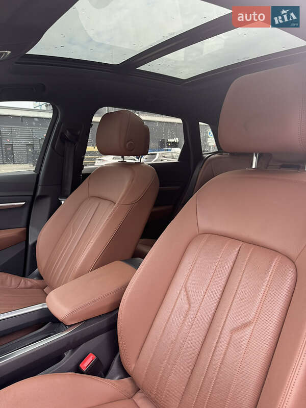 Внедорожник / Кроссовер Audi e-tron 2019 в Киеве