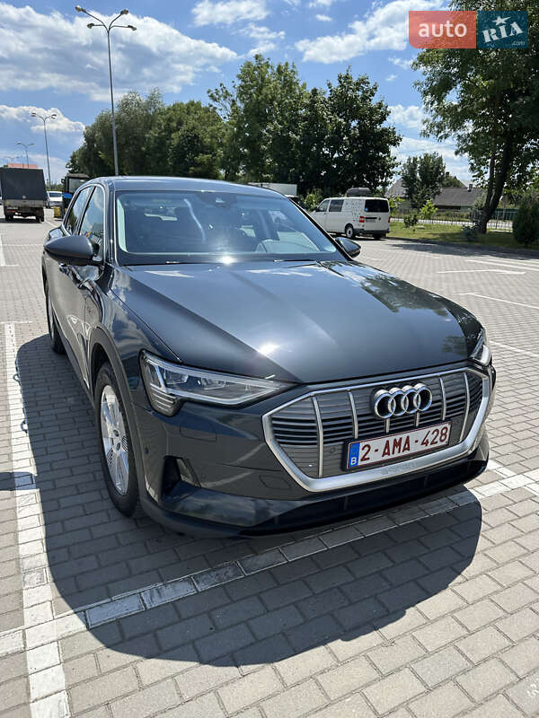 Audi e-tron 2021
