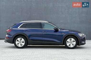 Внедорожник / Кроссовер Audi e-tron 2020 в 