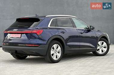 Внедорожник / Кроссовер Audi e-tron 2020 в 
