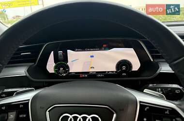 Внедорожник / Кроссовер Audi e-tron 2020 в 