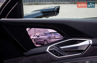 Внедорожник / Кроссовер Audi e-tron 2020 в 