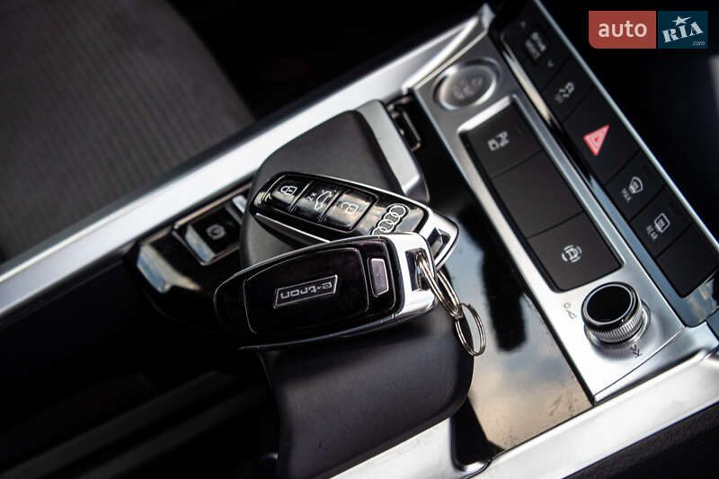 Внедорожник / Кроссовер Audi e-tron 2020 в Львове