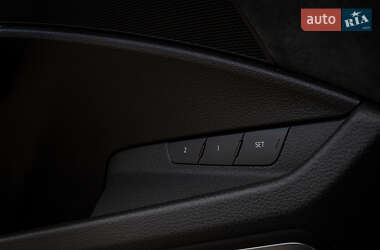 Внедорожник / Кроссовер Audi e-tron 2020 в 