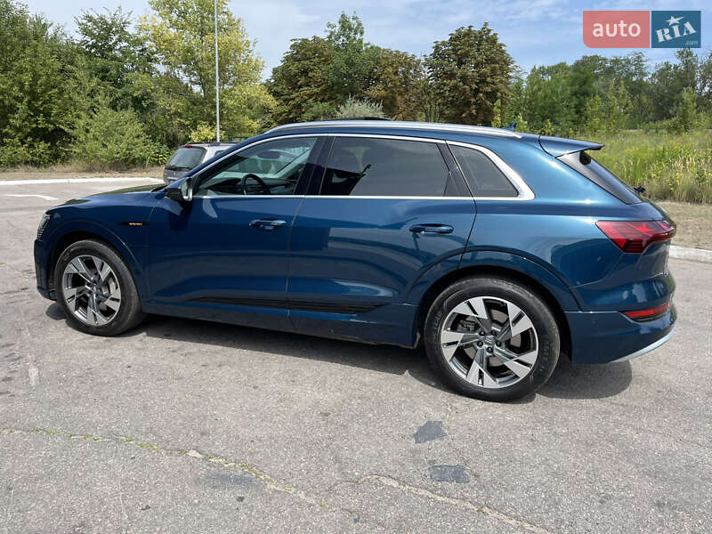 Внедорожник / Кроссовер Audi e-tron 2020 в Днепре