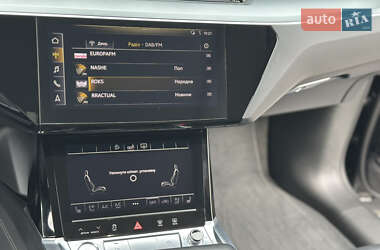 Внедорожник / Кроссовер Audi e-tron 2020 в 