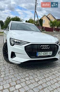 Внедорожник / Кроссовер Audi e-tron 2019 в 
