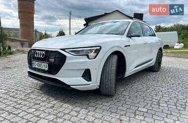 Внедорожник / Кроссовер Audi e-tron 2019 в 