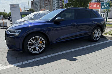 Внедорожник / Кроссовер Audi e-tron 2019 в 