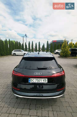 Внедорожник / Кроссовер Audi e-tron 2020 в 