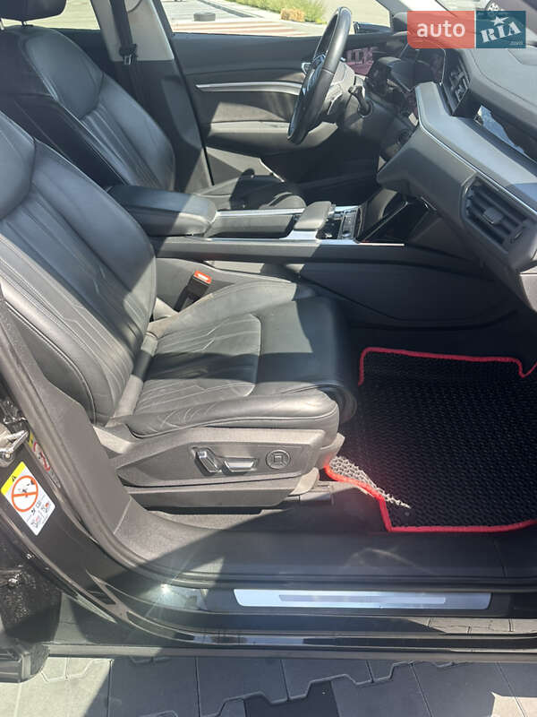 Внедорожник / Кроссовер Audi e-tron 2019 в Киеве