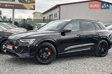 Внедорожник / Кроссовер Audi e-tron 2022 в 