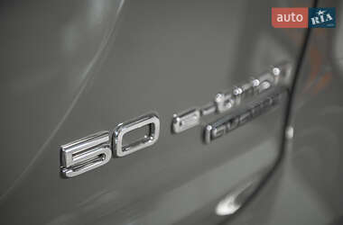 Позашляховик / Кросовер Audi e-tron 2022 в 