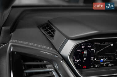 Позашляховик / Кросовер Audi e-tron 2022 в 