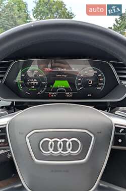 Внедорожник / Кроссовер Audi e-tron 2019 в 