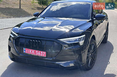Внедорожник / Кроссовер Audi e-tron 2020 в 