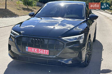 Внедорожник / Кроссовер Audi e-tron 2020 в 