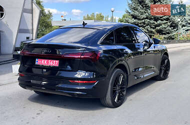 Внедорожник / Кроссовер Audi e-tron 2020 в 