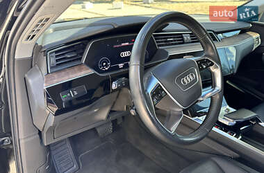 Внедорожник / Кроссовер Audi e-tron 2020 в 