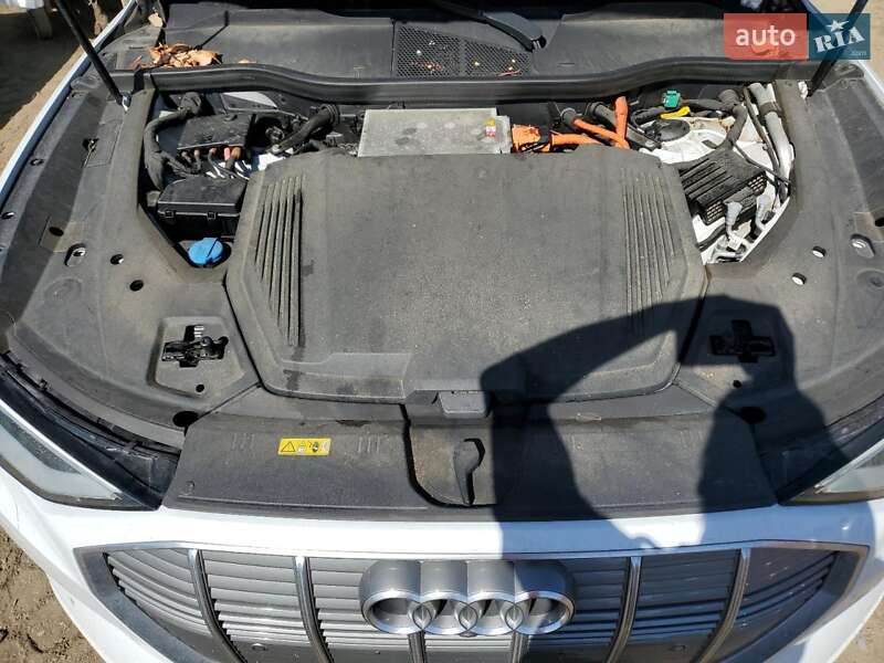 Внедорожник / Кроссовер Audi e-tron 2019 в Кропивницком
