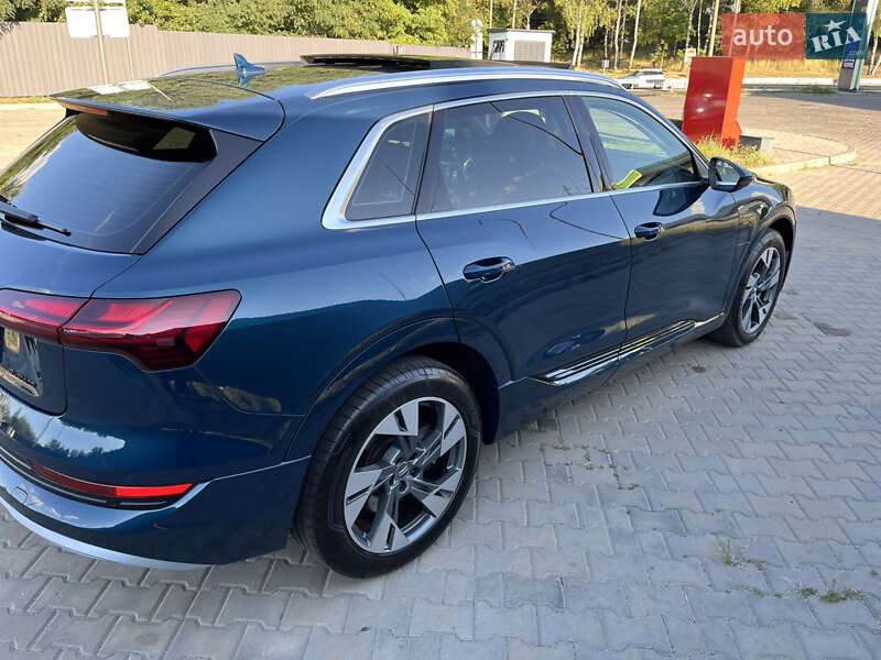 Внедорожник / Кроссовер Audi e-tron 2020 в Днепре