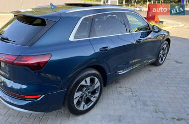 Внедорожник / Кроссовер Audi e-tron 2020 в 