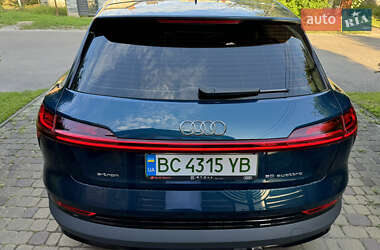 Внедорожник / Кроссовер Audi e-tron 2021 в 