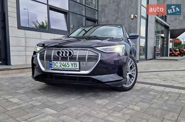 Внедорожник / Кроссовер Audi e-tron 2020 в 