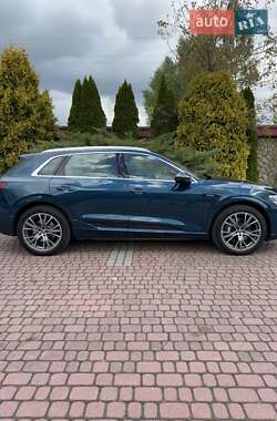Внедорожник / Кроссовер Audi e-tron 2020 в 