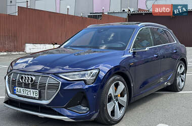 Внедорожник / Кроссовер Audi e-tron 2020 в 