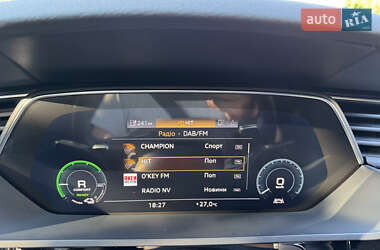 Внедорожник / Кроссовер Audi e-tron 2023 в 
