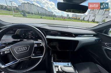 Внедорожник / Кроссовер Audi e-tron 2019 в 