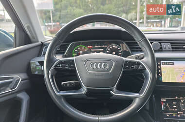 Внедорожник / Кроссовер Audi e-tron 2020 в 