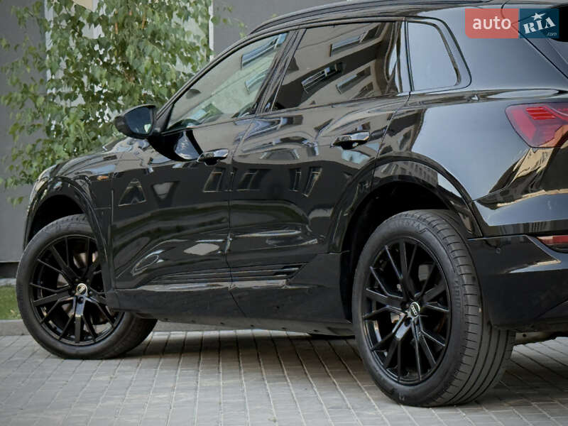 Внедорожник / Кроссовер Audi e-tron 2022 в Луцке