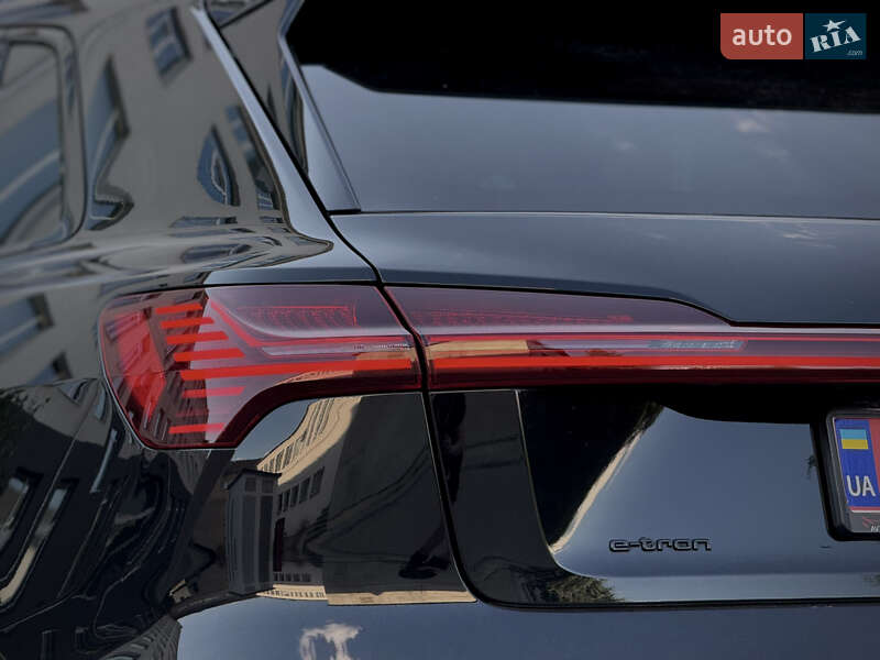 Внедорожник / Кроссовер Audi e-tron 2022 в Луцке