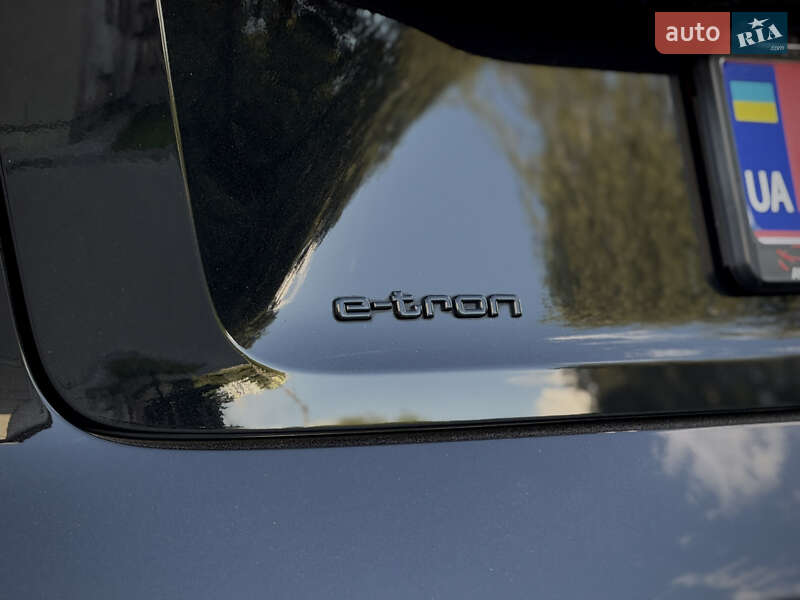 Внедорожник / Кроссовер Audi e-tron 2022 в Луцке