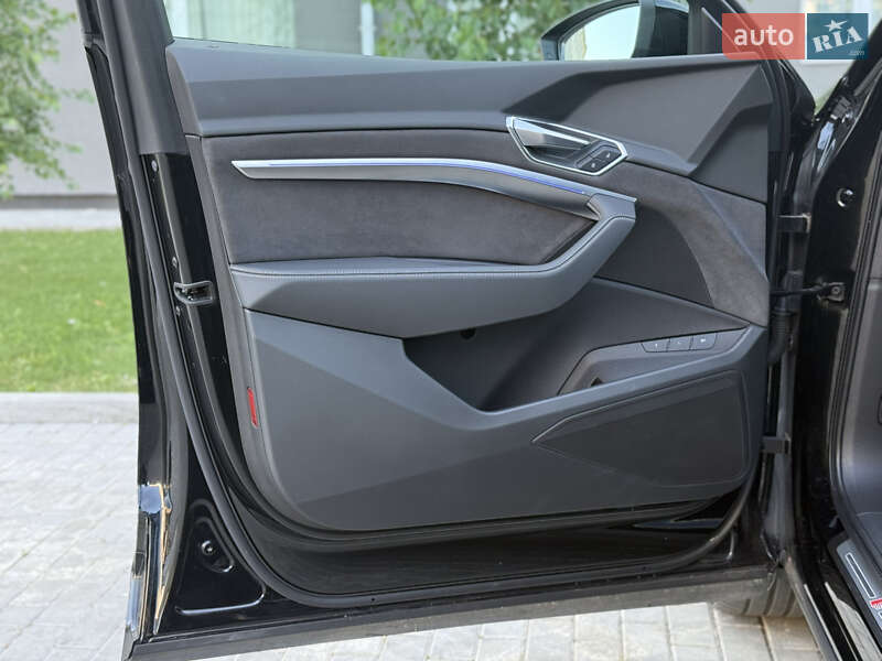 Внедорожник / Кроссовер Audi e-tron 2022 в Луцке