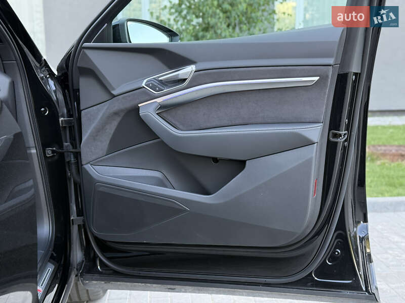 Внедорожник / Кроссовер Audi e-tron 2022 в Луцке