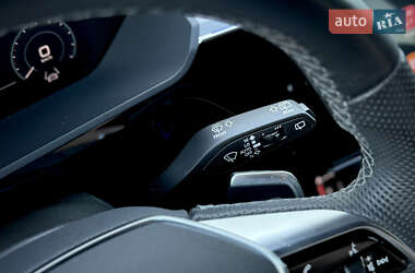 Позашляховик / Кросовер Audi e-tron 2022 в 