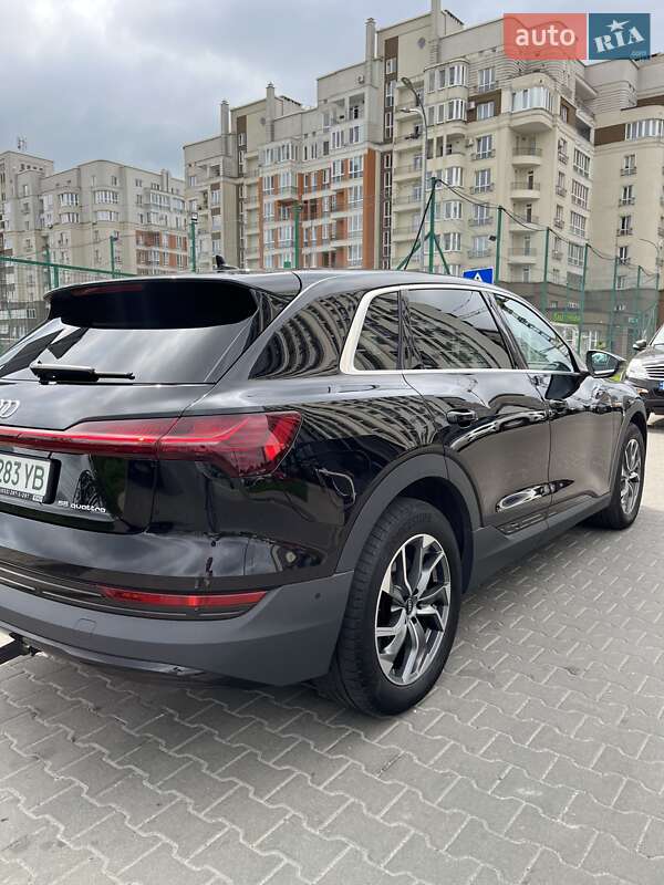 Внедорожник / Кроссовер Audi e-tron 2022 в Львове