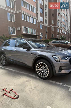 Внедорожник / Кроссовер Audi e-tron 2019 в Киеве